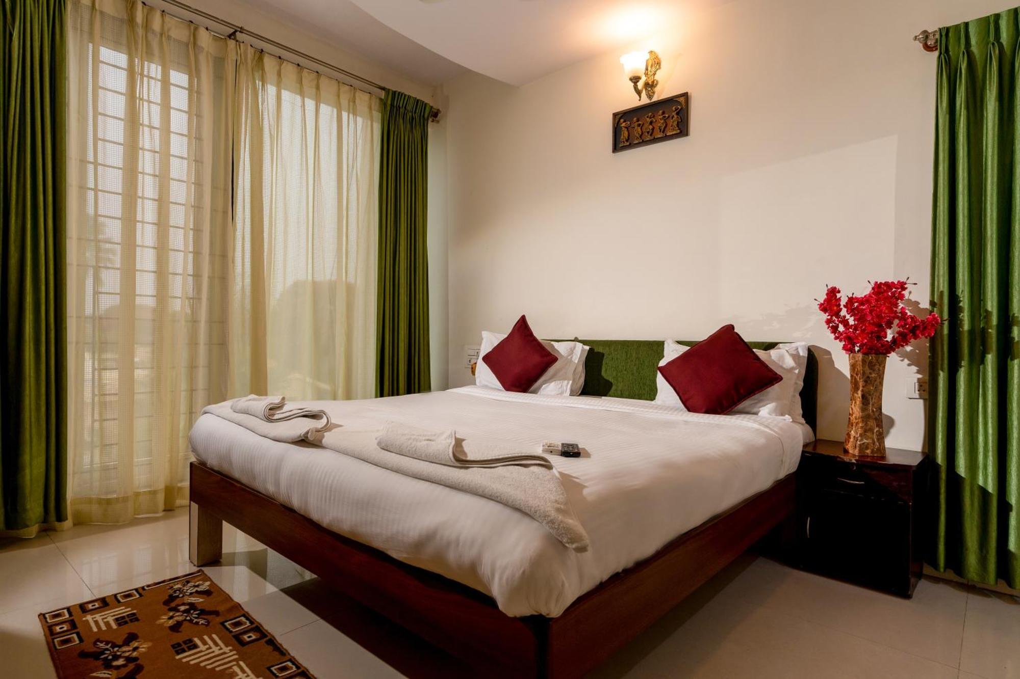 Seasons Suites Koramangala Bangalore Exterior foto